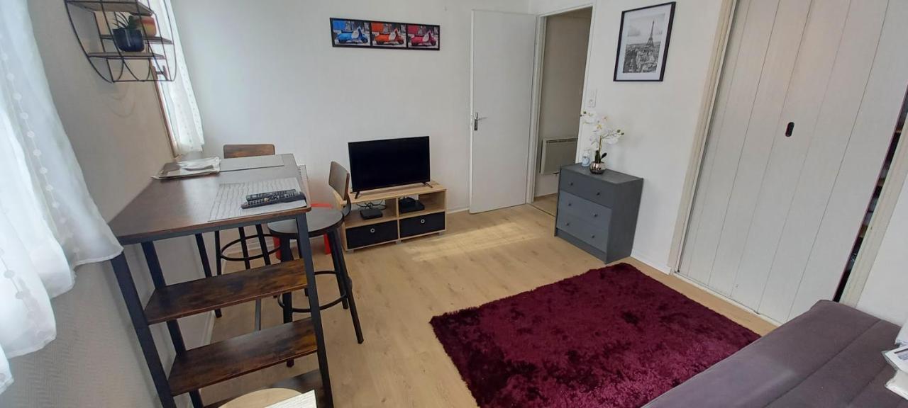 Le Zen -Studio Tout Equipe- Wifi Fibre- Centre Ville Avec Parking Tarbes Kültér fotó