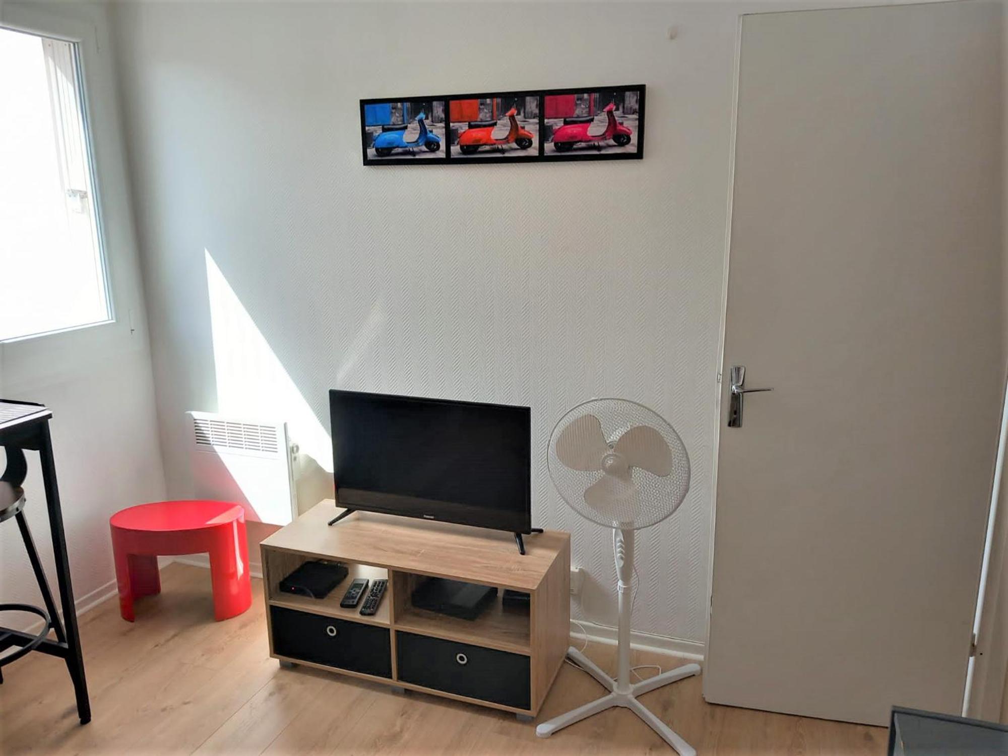 Le Zen -Studio Tout Equipe- Wifi Fibre- Centre Ville Avec Parking Tarbes Kültér fotó