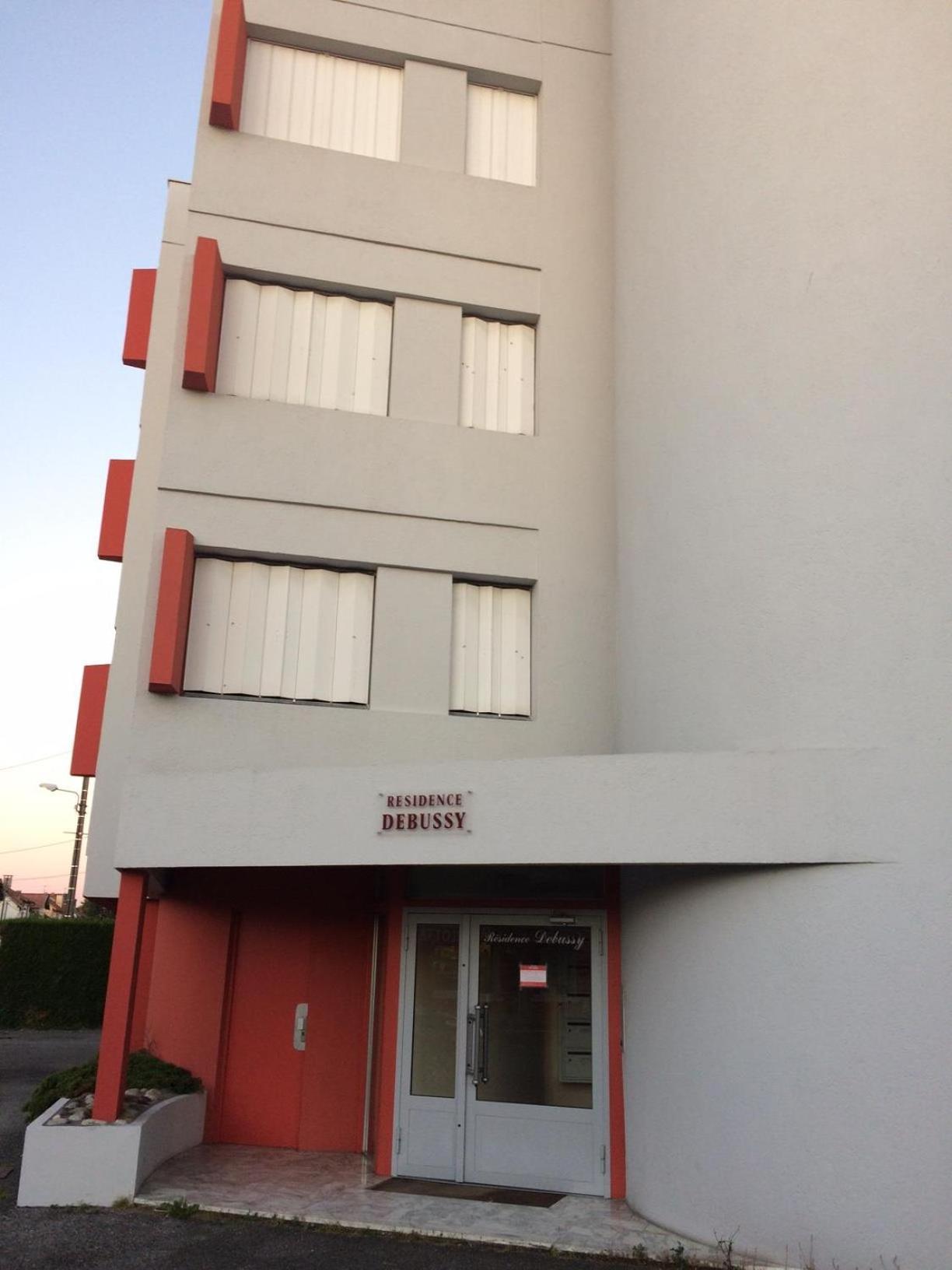 Le Zen -Studio Tout Equipe- Wifi Fibre- Centre Ville Avec Parking Tarbes Kültér fotó